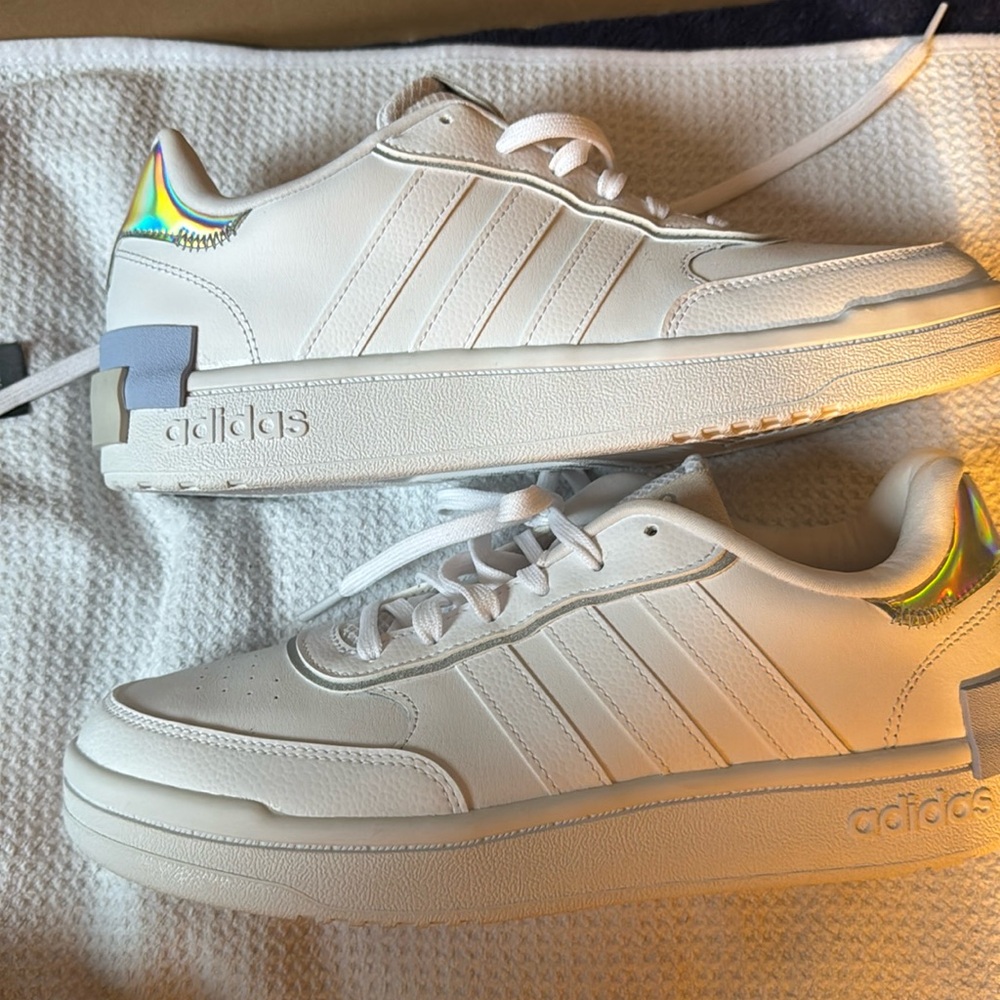 Women size 10 nee no box Adidas cloadform shoes